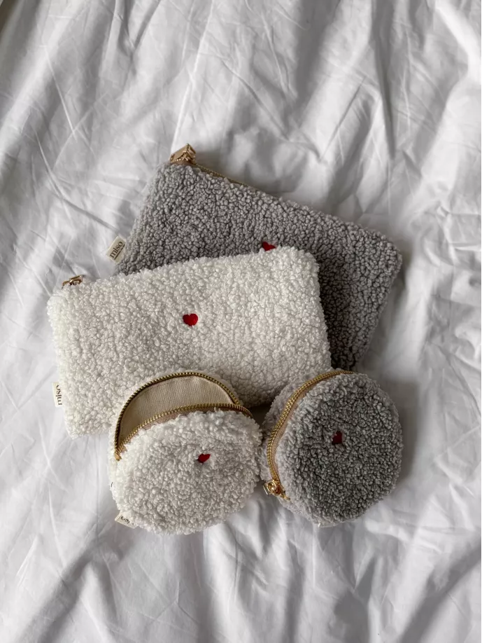 Косметичка TEDDY LOVE білого кольору круг