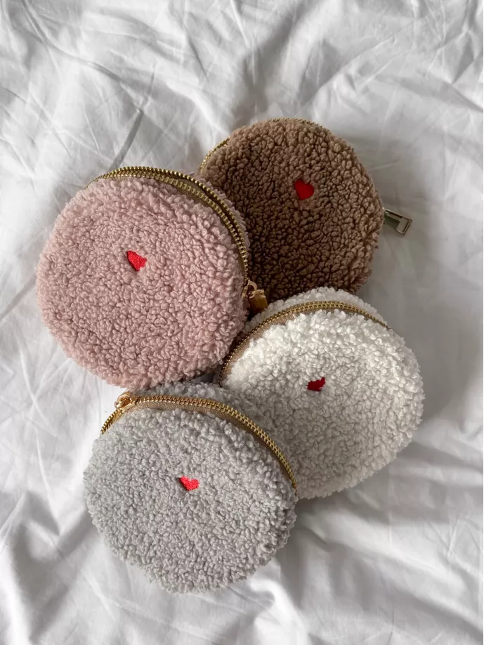 Косметичка TEDDY LOVE коричневого кольору круг