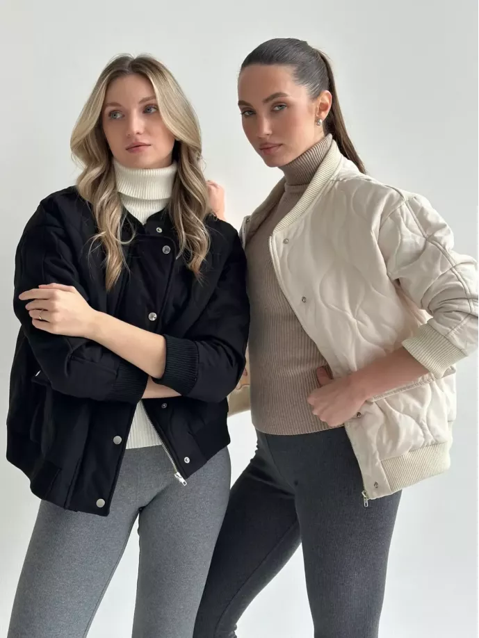 Куртка стьобана бомпер молочна onesize