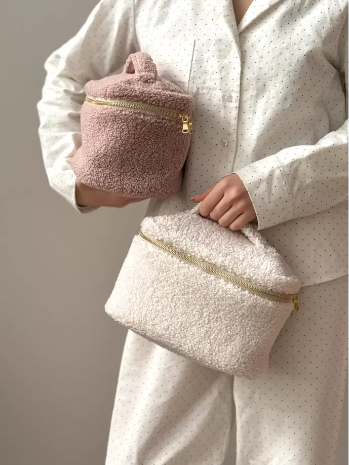 Косметичка TEDDY білого кольору сундук