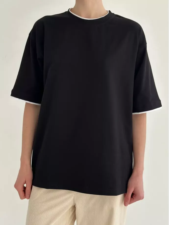 Футболка з білим кантом чорна, onesize