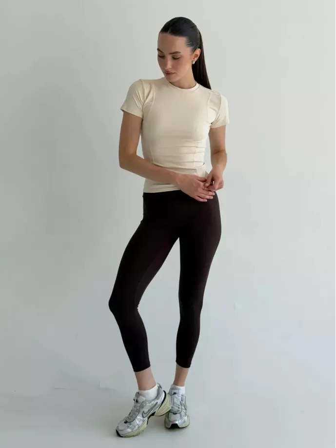 Yoga футболка молочна