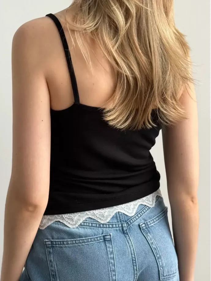 Майка трикотаж з мереживом чорна
