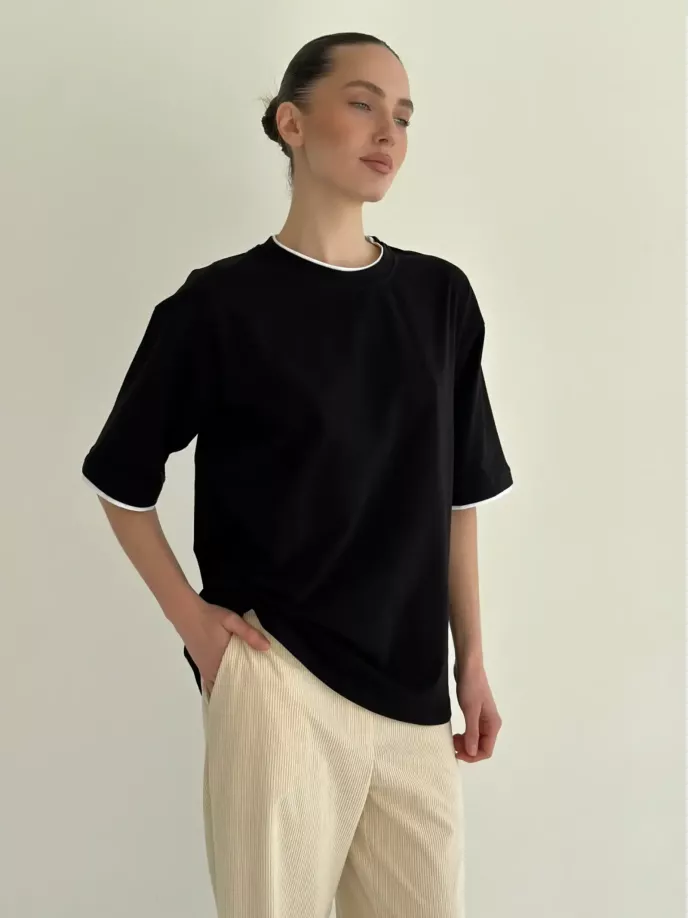 Футболка з білим кантом чорна, onesize