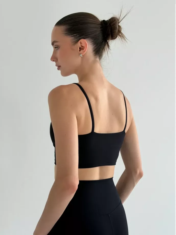 Yoga топ з тонкими бретелями чорний