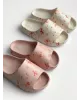 Twins капці піна пляжні та вуличні молочні у червону квітку