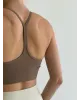 Yoga топ з борцівською спинкою капучино