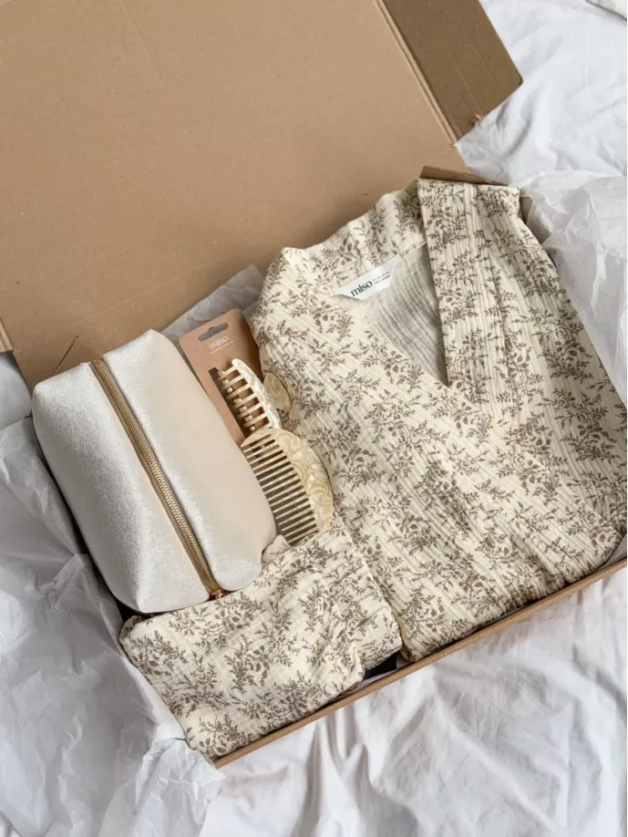 Набір подарунковий муслін костюм та аксесуари