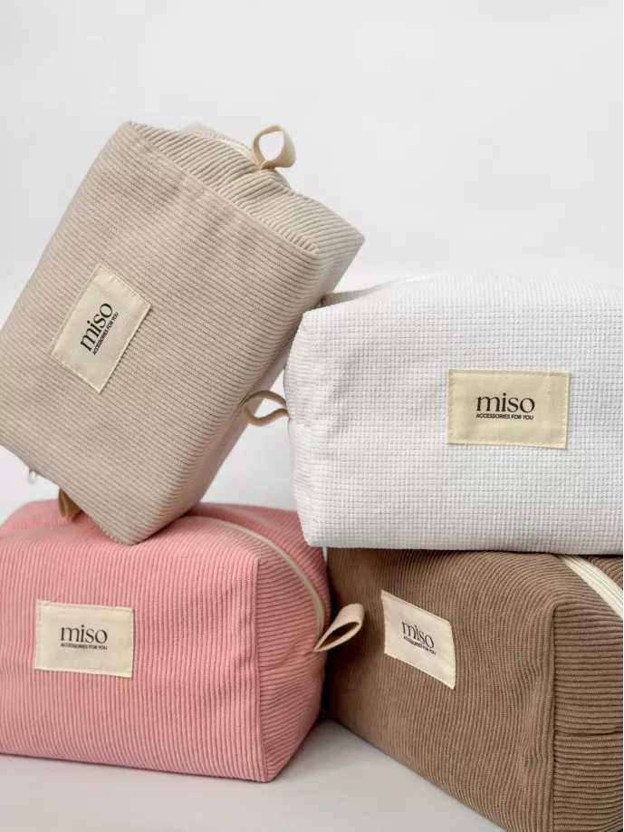 Косметичка середня квадрат вельвет бежева