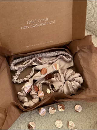 Набір beauty box premium атлас бежевий